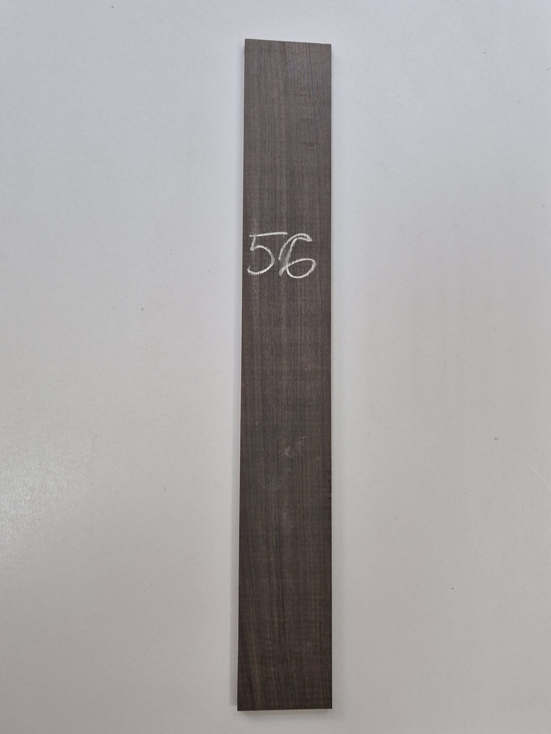 20260916_114446 Escala de Royal Black Wood nº 56 - Imagem 1