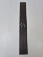 Escala de Royal Black Wood nº 24
